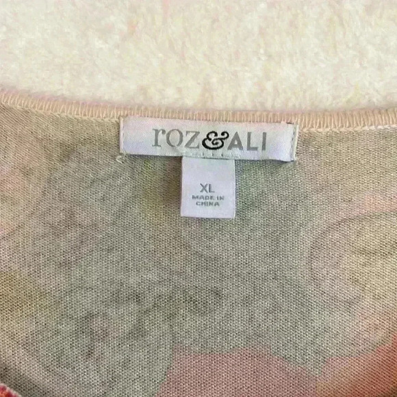 Rox & Ali button front lightweight sweater Paisley SIZE XL - Picture 3 of 9